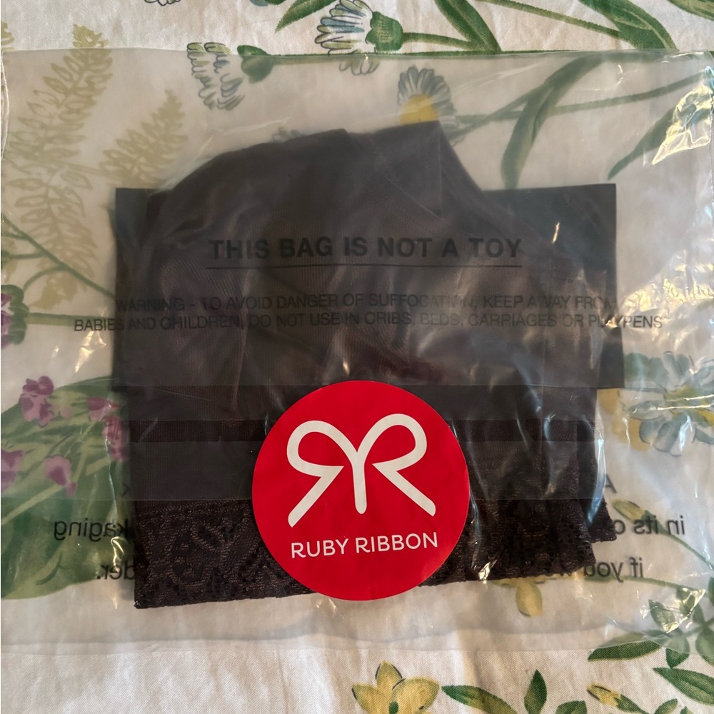 Ruby Ribbon Espresso Lace Demiette